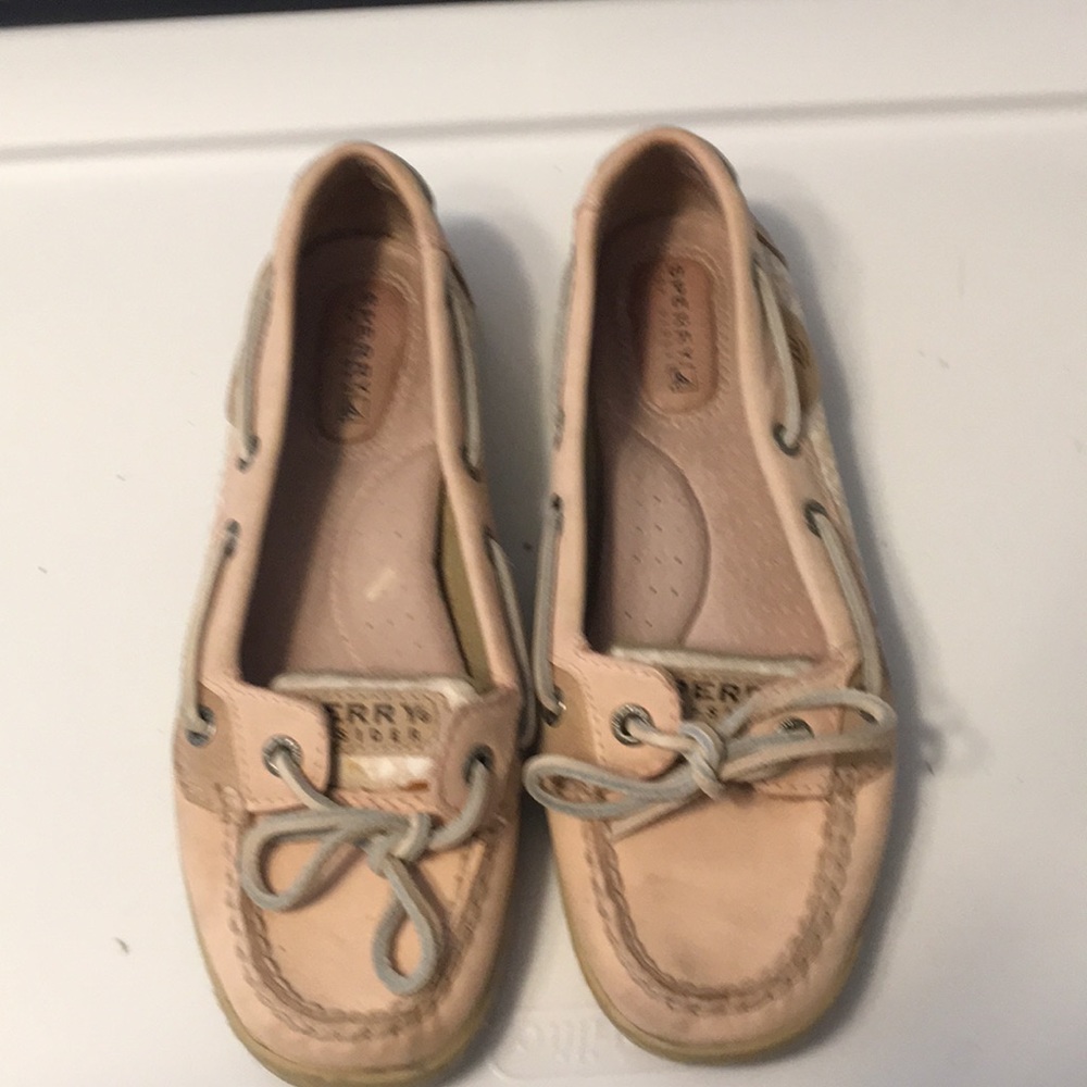 Cute pink Sperry boat shoes, 5.5
